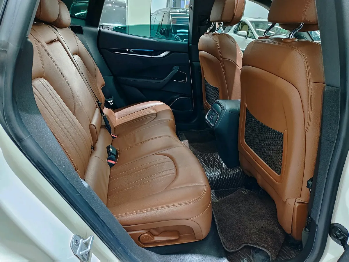 2019 Maserati Levante 3.0T 350HP V6 8AT,autocango,china used car exporter,china ev exporter,chinese used car exporter,chinese used ev exporter