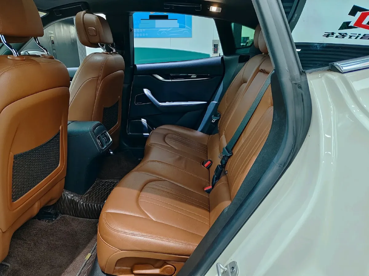 2019 Maserati Levante 3.0T 350HP V6 8AT,autocango,china used car exporter,china ev exporter,chinese used car exporter,chinese used ev exporter