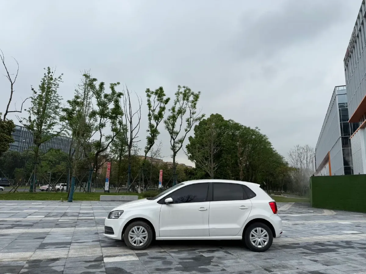 2016 Volkswagen Polo 1.4L 90HP L4 5MT,autocango,china used car exporter,china ev exporter,chinese used car exporter,chinese used ev exporter