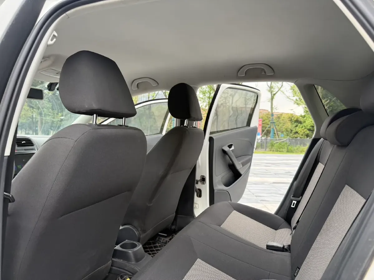 2016 Volkswagen Polo 1.4L 90HP L4 5MT,autocango,china used car exporter,china ev exporter,chinese used car exporter,chinese used ev exporter