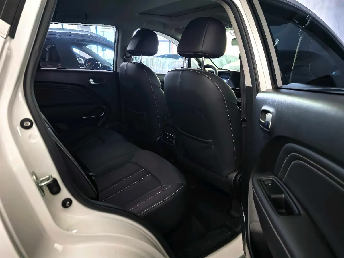 2021 GAC Trumpchi GS3 1.5T 169HP L4 6AT,autocango,china used car exporter,china ev exporter,chinese used car exporter,chinese used ev exporter