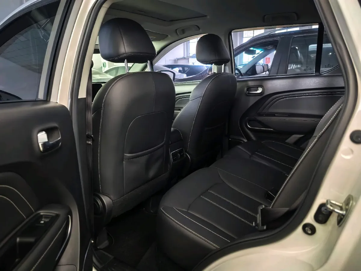 2021 GAC Trumpchi GS3 1.5T 169HP L4 6AT,autocango,china used car exporter,china ev exporter,chinese used car exporter,chinese used ev exporter