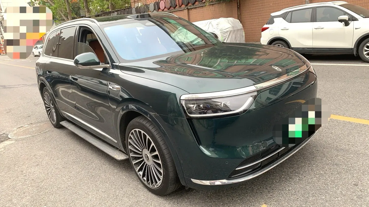 2025 AITO AITO M8 REEV 160HP REEV 53.4KWH,autocango,china used car exporter,china ev exporter,chinese used car exporter,chinese used ev exporter