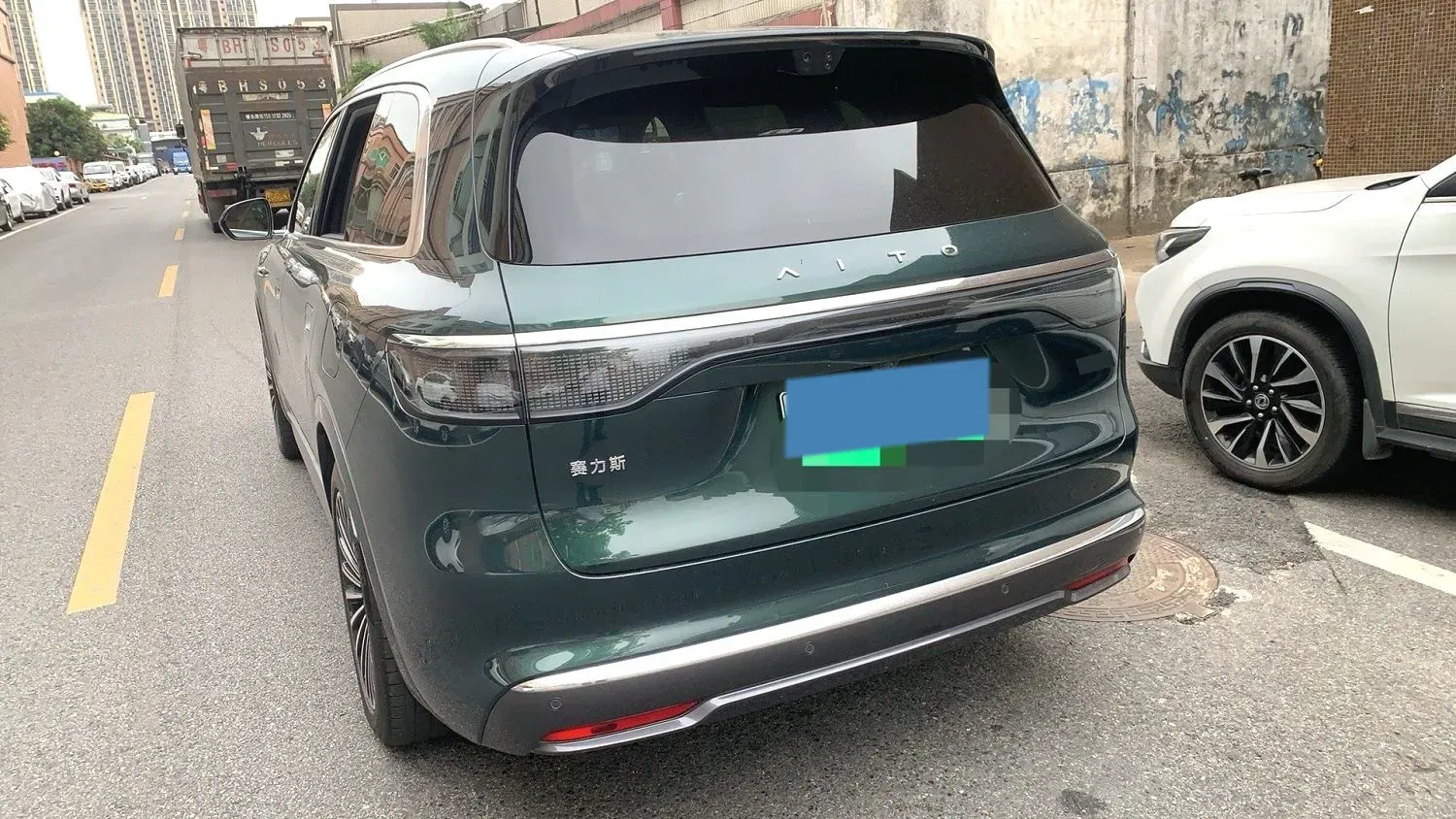 2025 AITO AITO M8 REEV 160HP REEV 53.4KWH,autocango,china used car exporter,china ev exporter,chinese used car exporter,chinese used ev exporter