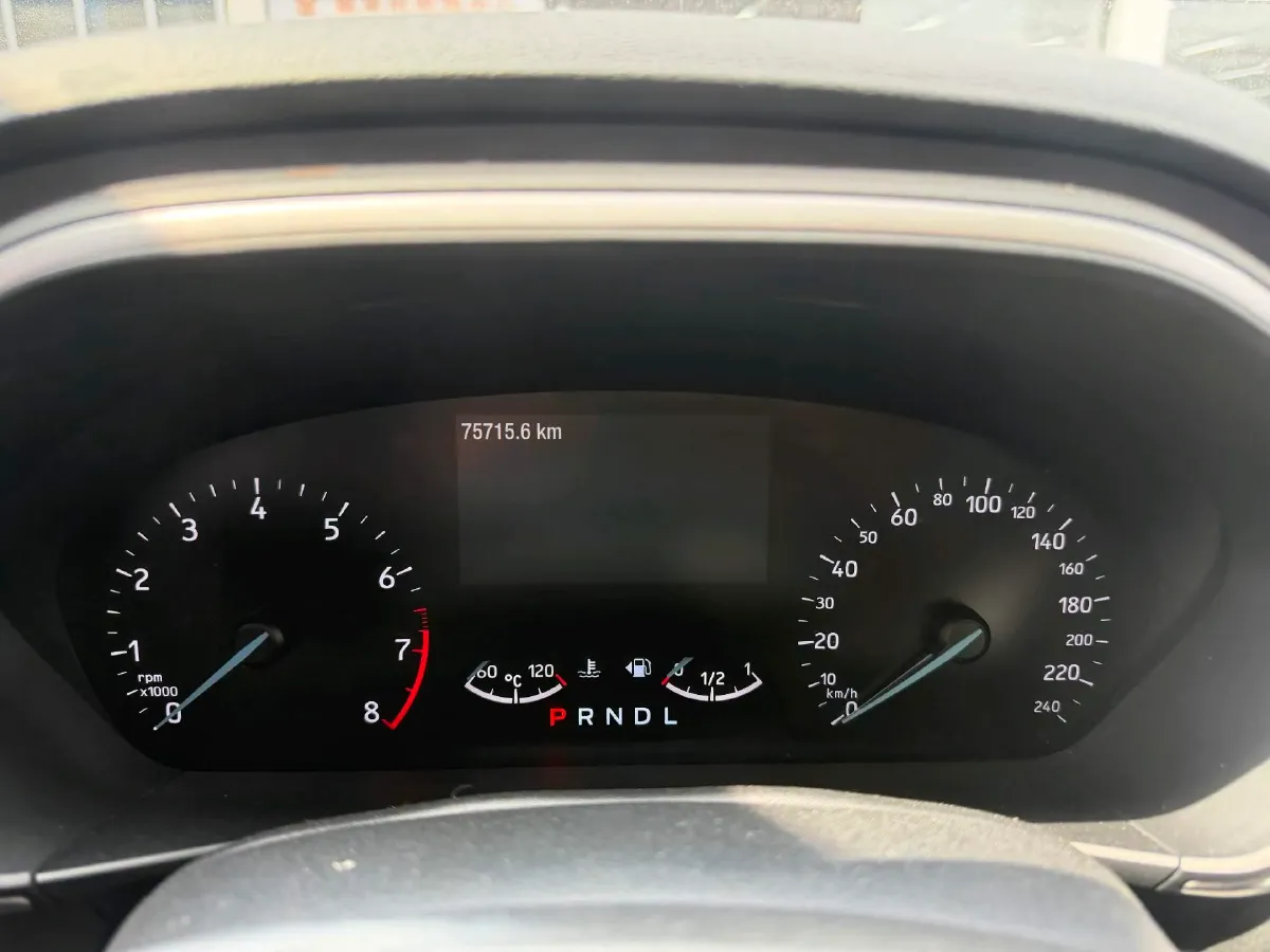 2020 Ford Focus 1.5L 122HP L3 6AT,autocango,china used car exporter,china ev exporter,chinese used car exporter,chinese used ev exporter