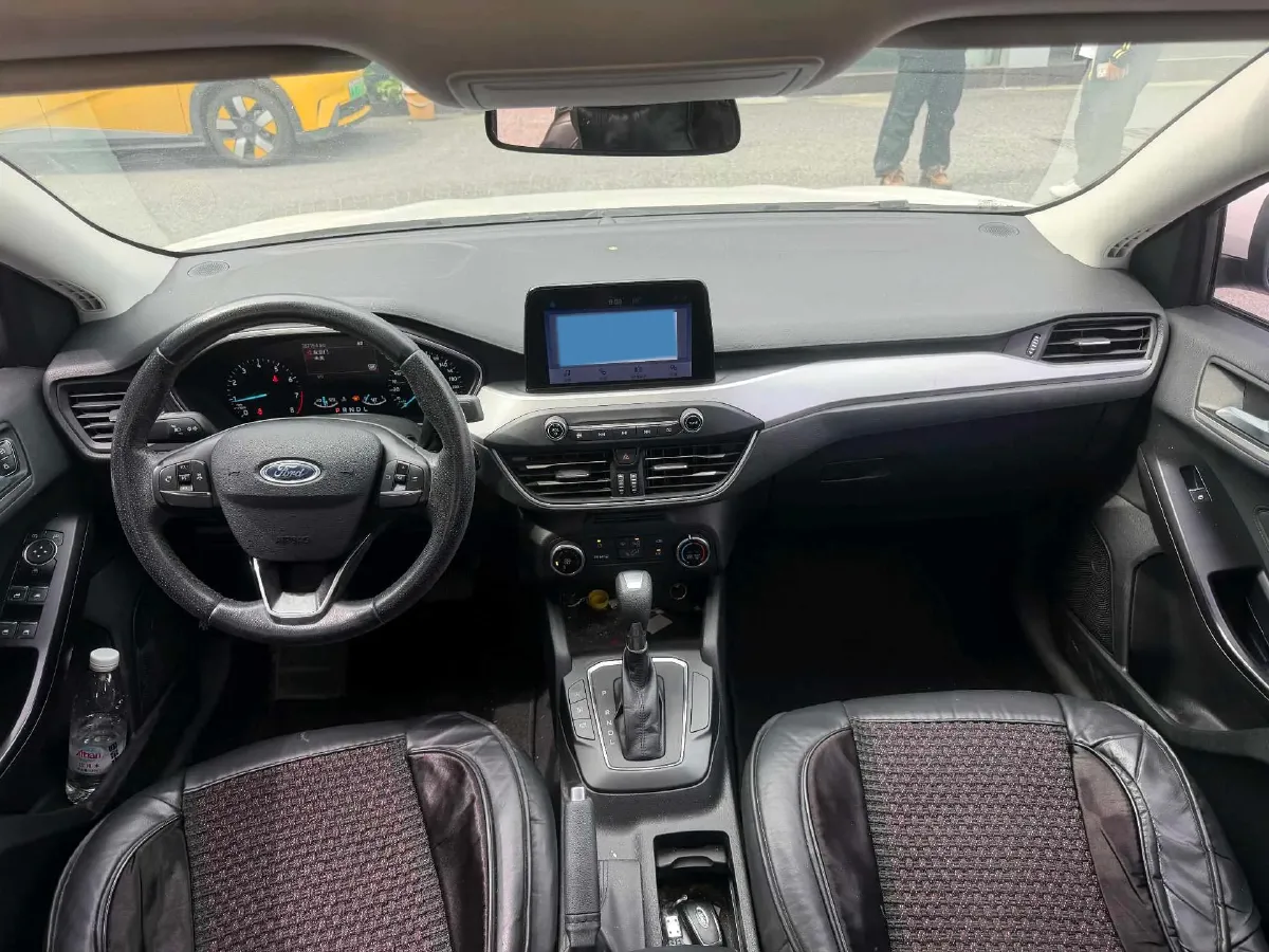 2020 Ford Focus 1.5L 122HP L3 6AT,autocango,china used car exporter,china ev exporter,chinese used car exporter,chinese used ev exporter