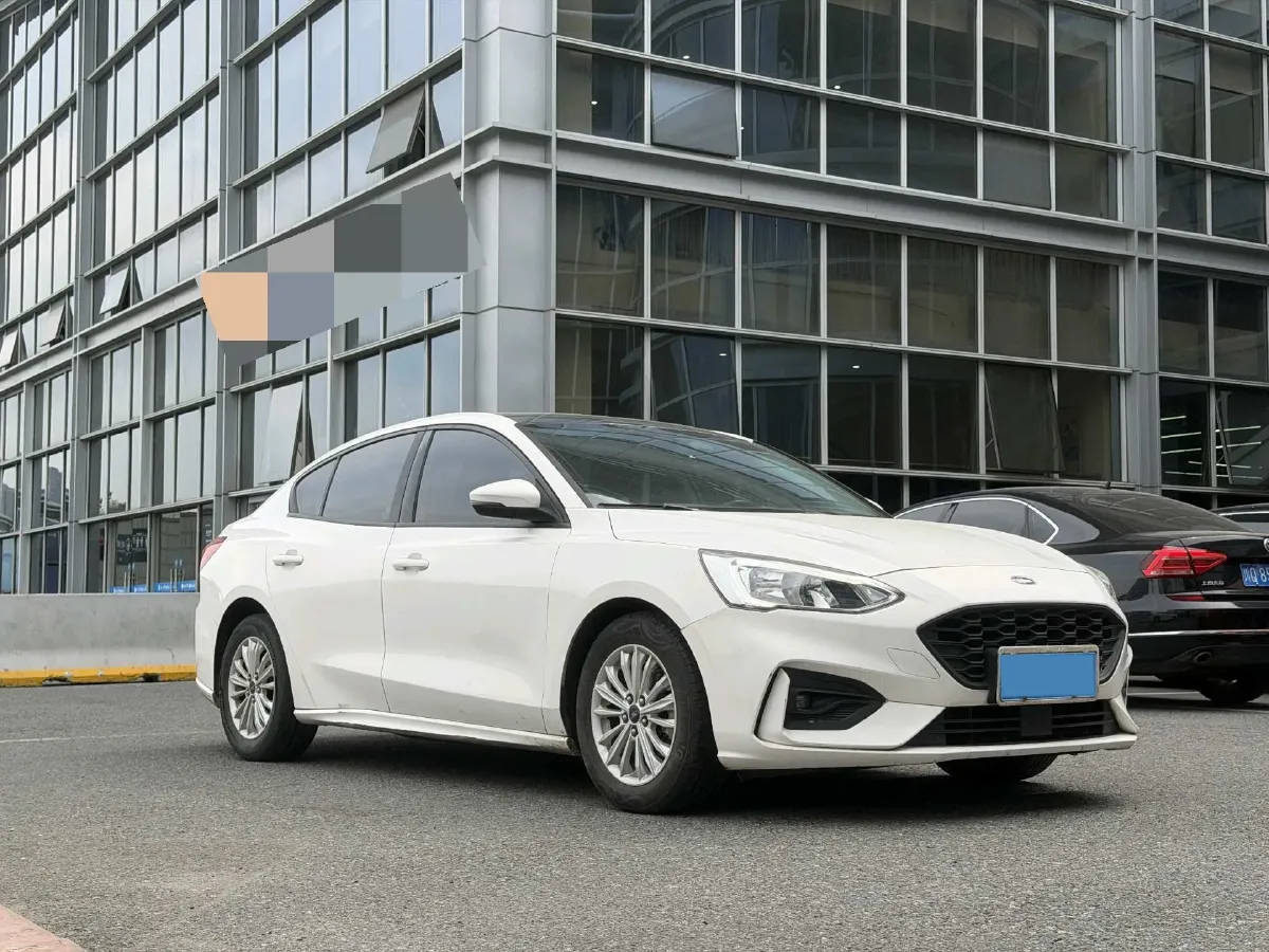 2020 Ford Focus 1.5L 122HP L3 6AT,autocango,china used car exporter,china ev exporter,chinese used car exporter,chinese used ev exporter