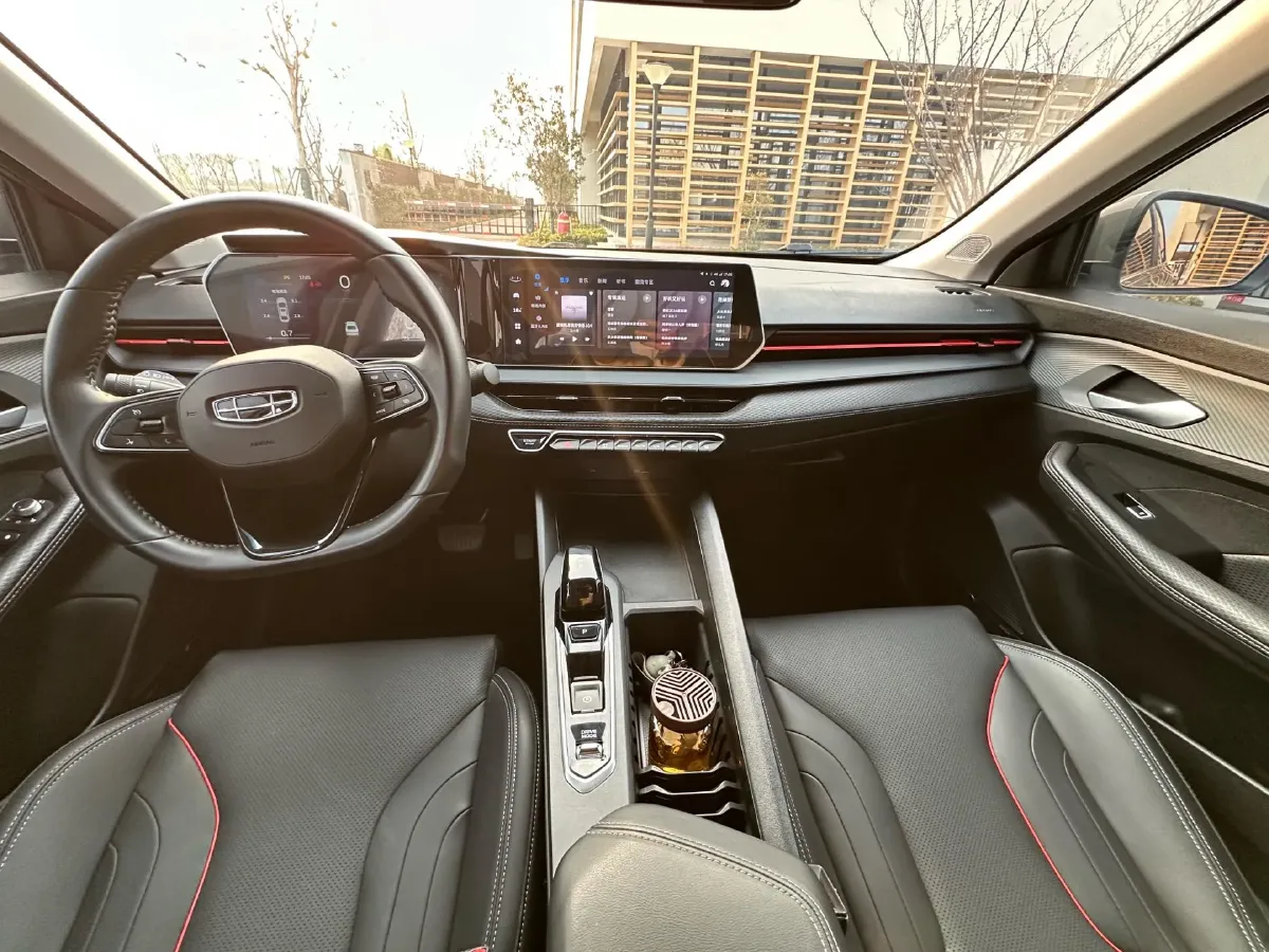 2022 Geely Binray 1.5T 181HP L4 7DCT,autocango,china used car exporter,china ev exporter,chinese used car exporter,chinese used ev exporter