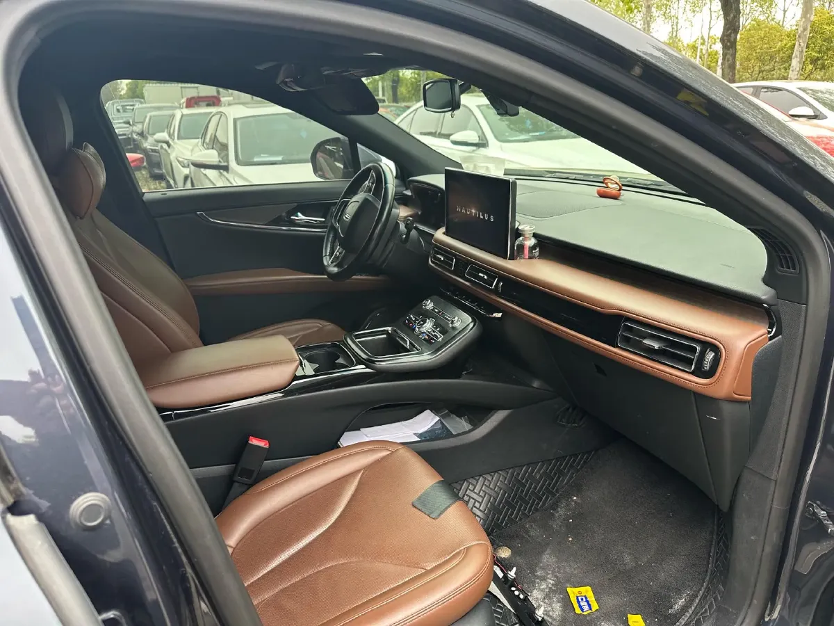 2021 Lincoln Nautilus 2.0T 245HP L4 8AT,autocango,china used car exporter,china ev exporter,chinese used car exporter,chinese used ev exporter