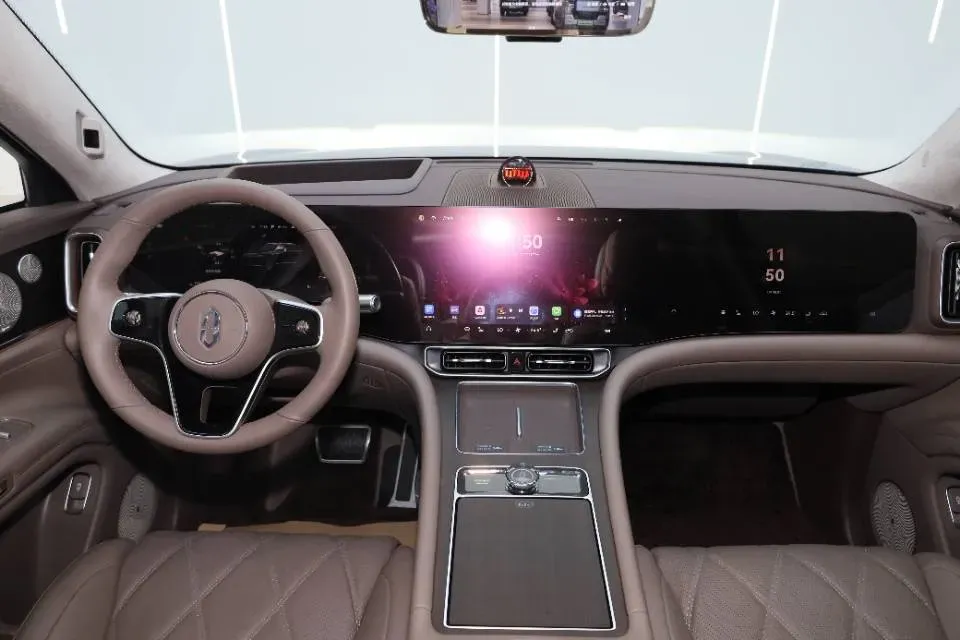 2025 AITO AITO M9 REEV 160HP REEV 52KWH,autocango,china used car exporter,china ev exporter,chinese used car exporter,chinese used ev exporter