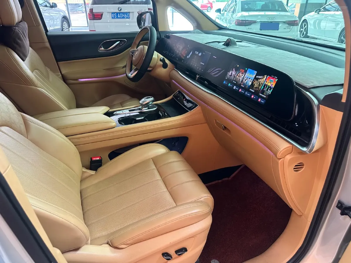 2022 Voyah Dream 1.5T 136HP L4 PHEV 25.57KWH,autocango,china used car exporter,china ev exporter,chinese used car exporter,chinese used ev exporter