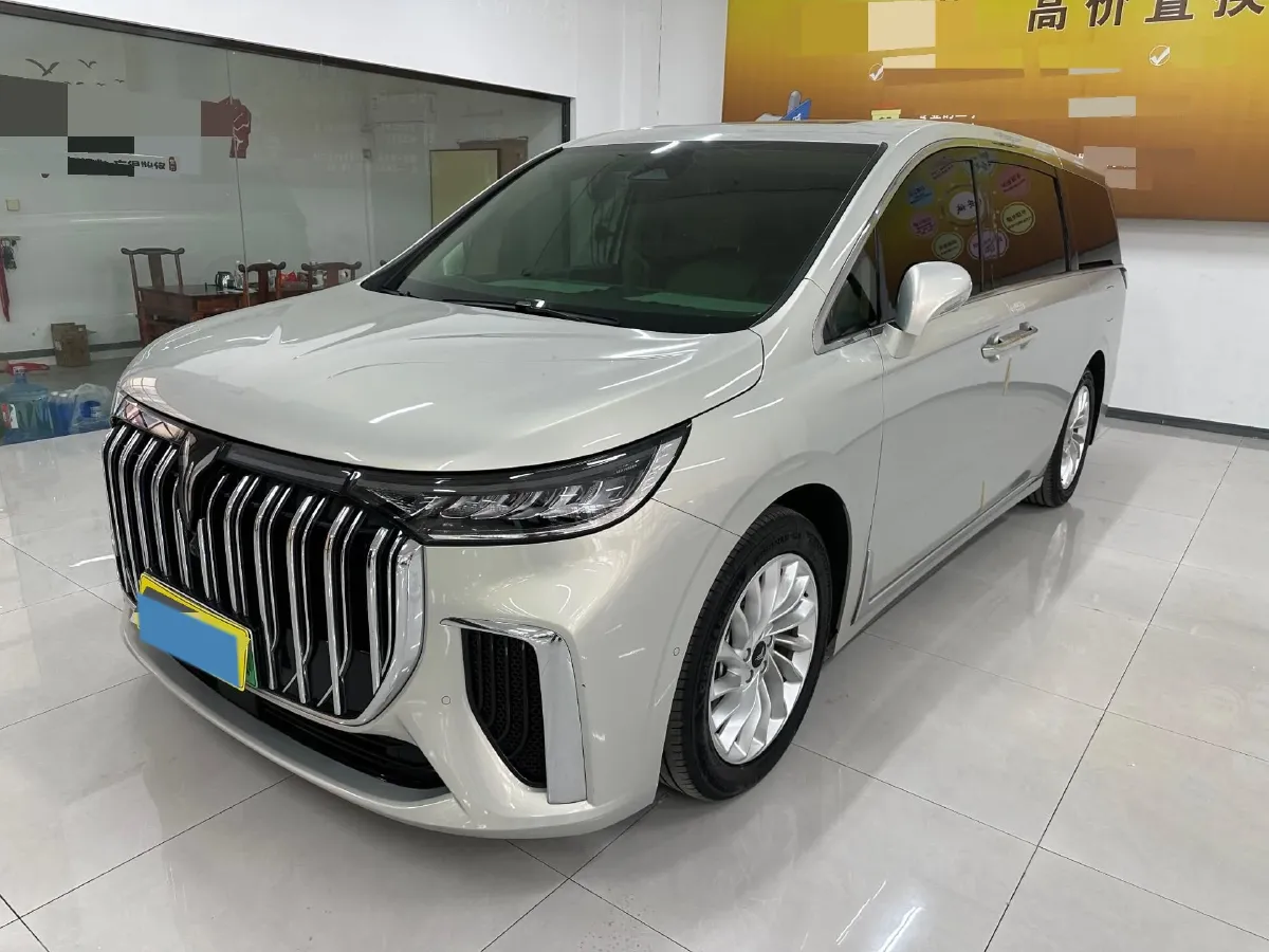 2022 Voyah Dream 1.5T 136HP L4 PHEV 25.57KWH,autocango,china used car exporter,china ev exporter,chinese used car exporter,chinese used ev exporter