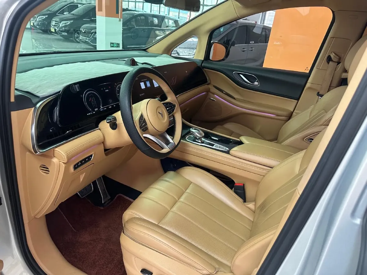 2022 Voyah Dream 1.5T 136HP L4 PHEV 25.57KWH,autocango,china used car exporter,china ev exporter,chinese used car exporter,chinese used ev exporter