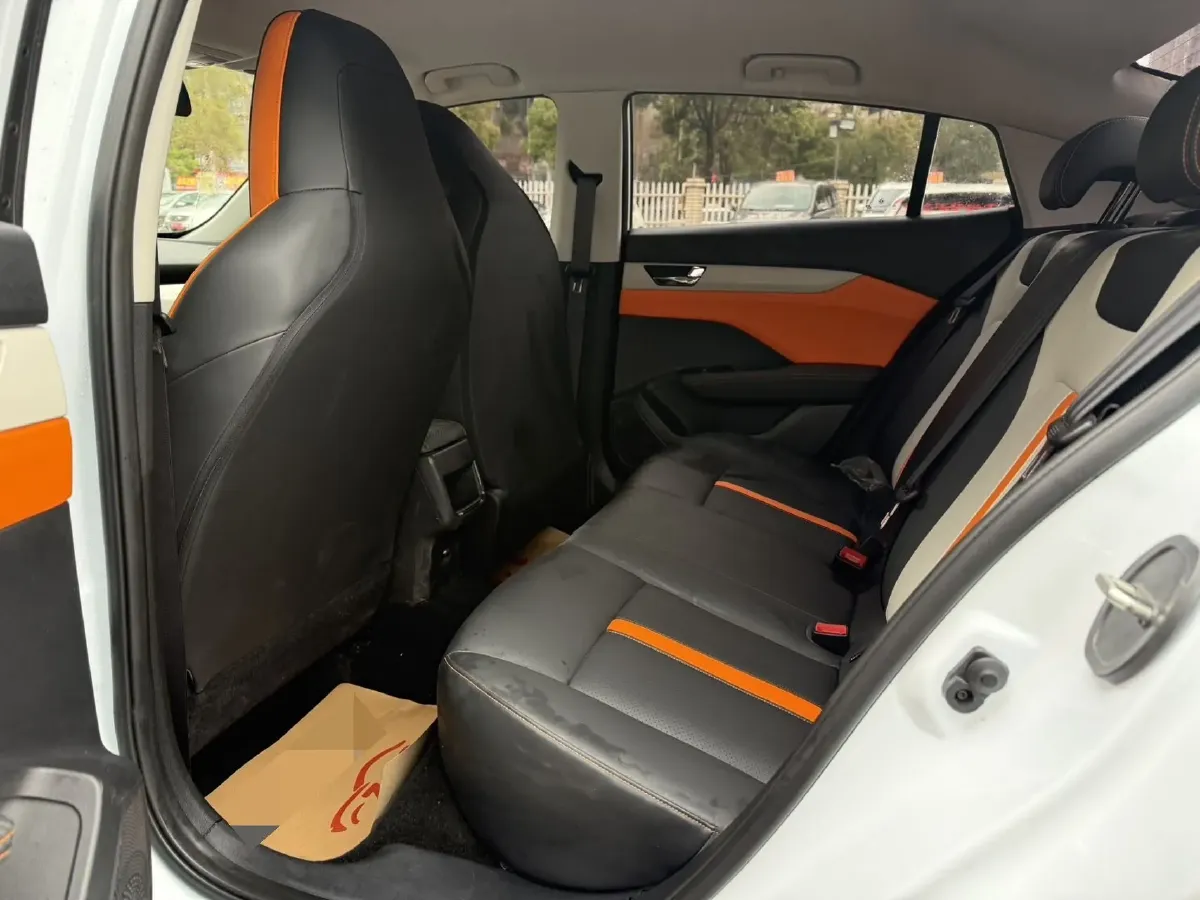 2023 DongFeng Aeolus YiXuan 1.5L 125HP L4 6DCT,autocango,china used car exporter,china ev exporter,chinese used car exporter,chinese used ev exporter