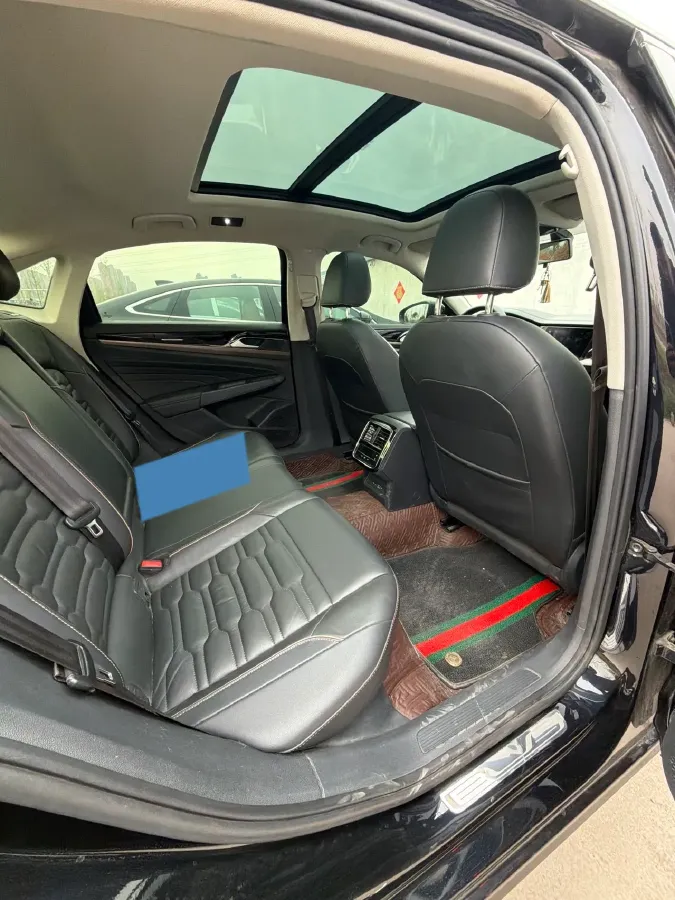 2021 Volkswagen Passat 2.0T 186HP L4 7DCT,autocango,china used car exporter,china ev exporter,chinese used car exporter,chinese used ev exporter