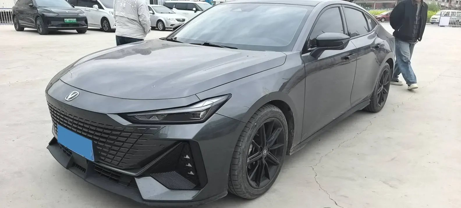 2023 ChangAn UNI-V 1.5T 188HP L4 7DCT,autocango,china used car exporter,china ev exporter,chinese used car exporter,chinese used ev exporter