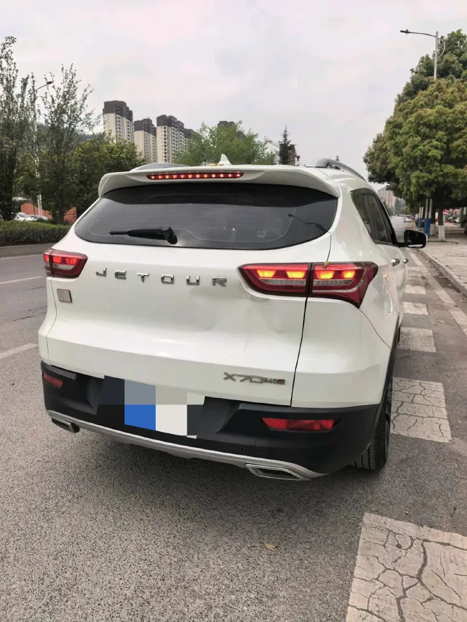 2018 Jetour X70 1.5T 147HP L4 5MT,autocango,china used car exporter,china ev exporter,chinese used car exporter,chinese used ev exporter