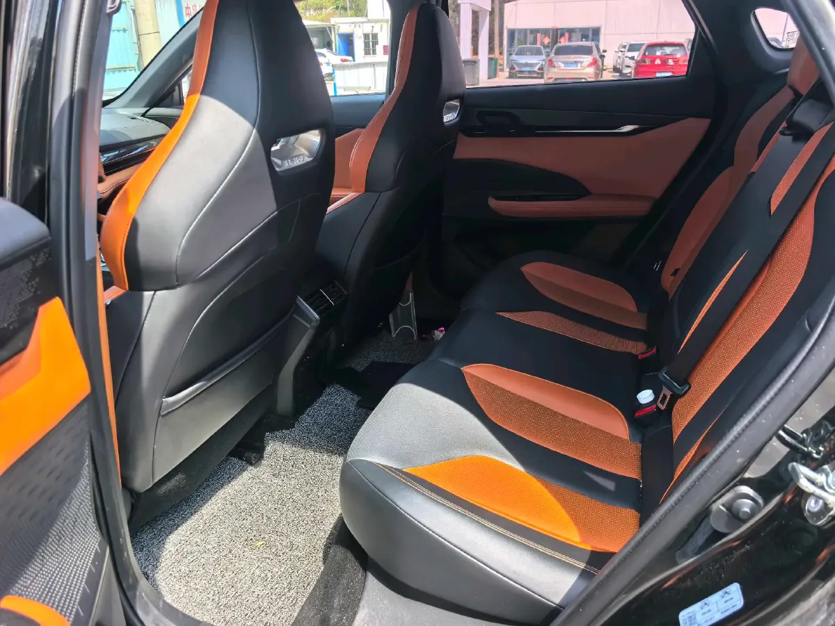 2023 ChangAn UNI-V 1.5T 188HP L4 7DCT,autocango,china used car exporter,china ev exporter,chinese used car exporter,chinese used ev exporter