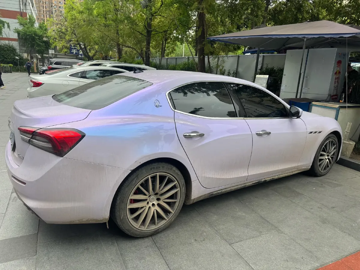 2021 Maserati Ghibli 2.0T 330HP L4 8AT,autocango,china used car exporter,china ev exporter,chinese used car exporter,chinese used ev exporter