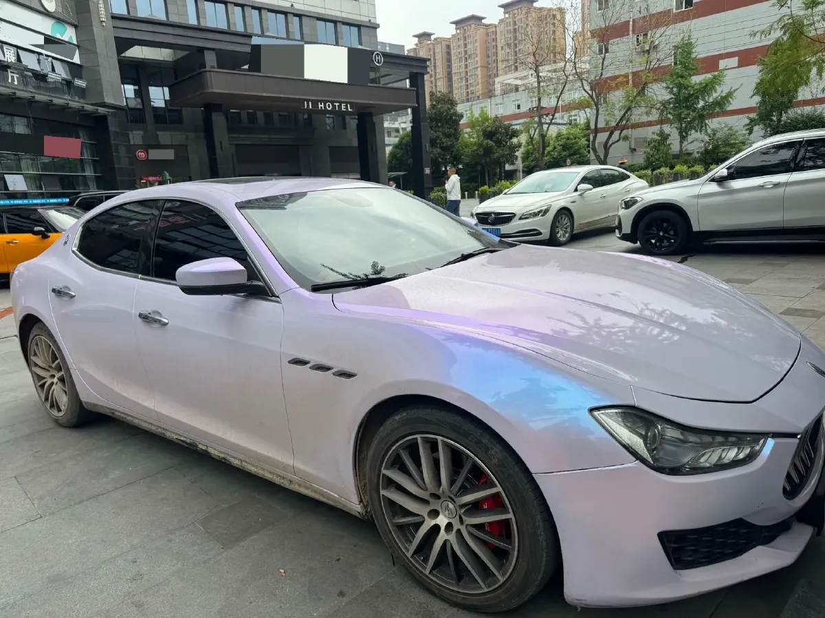 2021 Maserati Ghibli 2.0T 330HP L4 8AT,autocango,china used car exporter,china ev exporter,chinese used car exporter,chinese used ev exporter