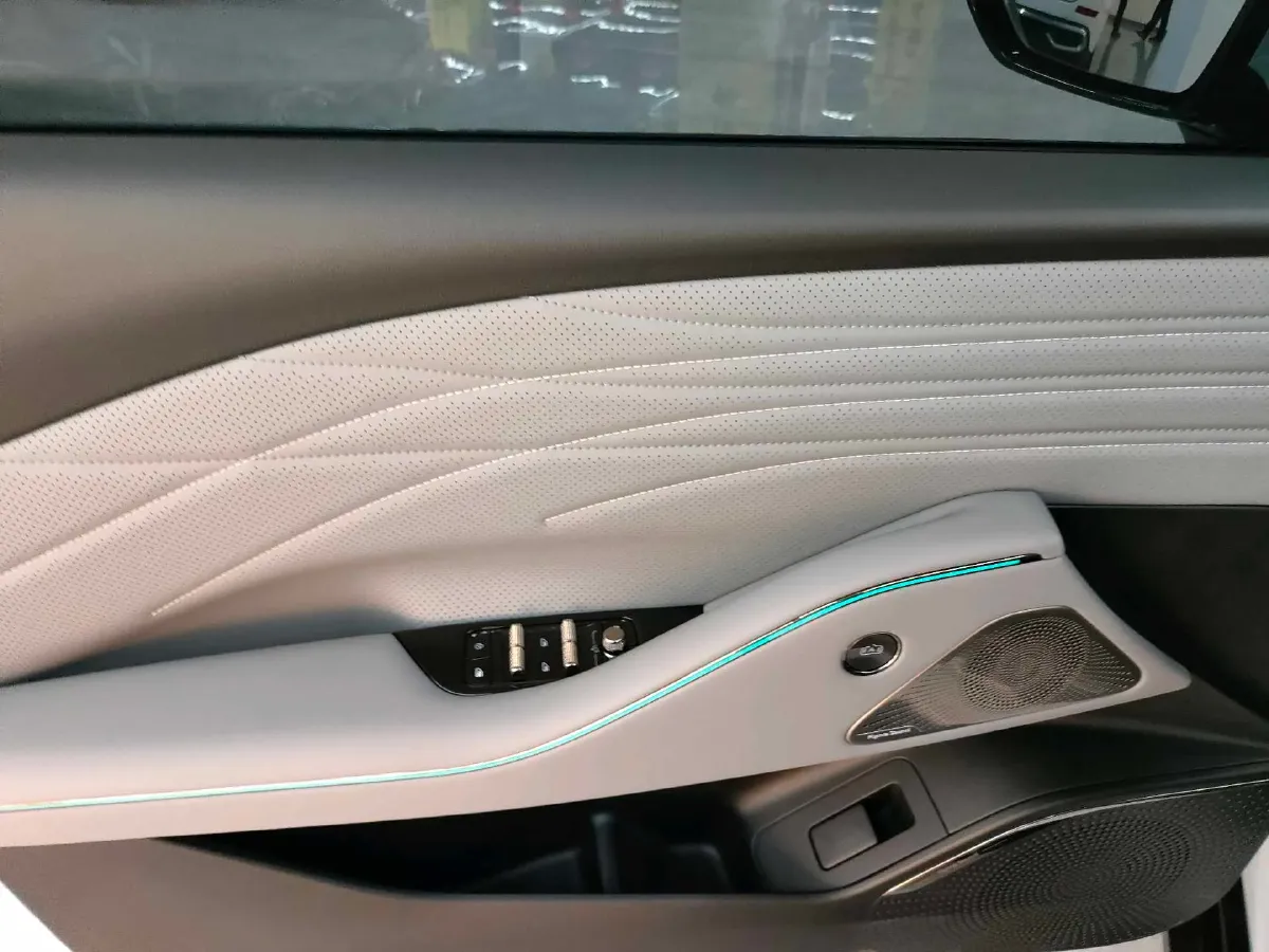 2025 Geely Galaxy E8 BEV 76KWH,autocango,china used car exporter,china ev exporter,chinese used car exporter,chinese used ev exporter