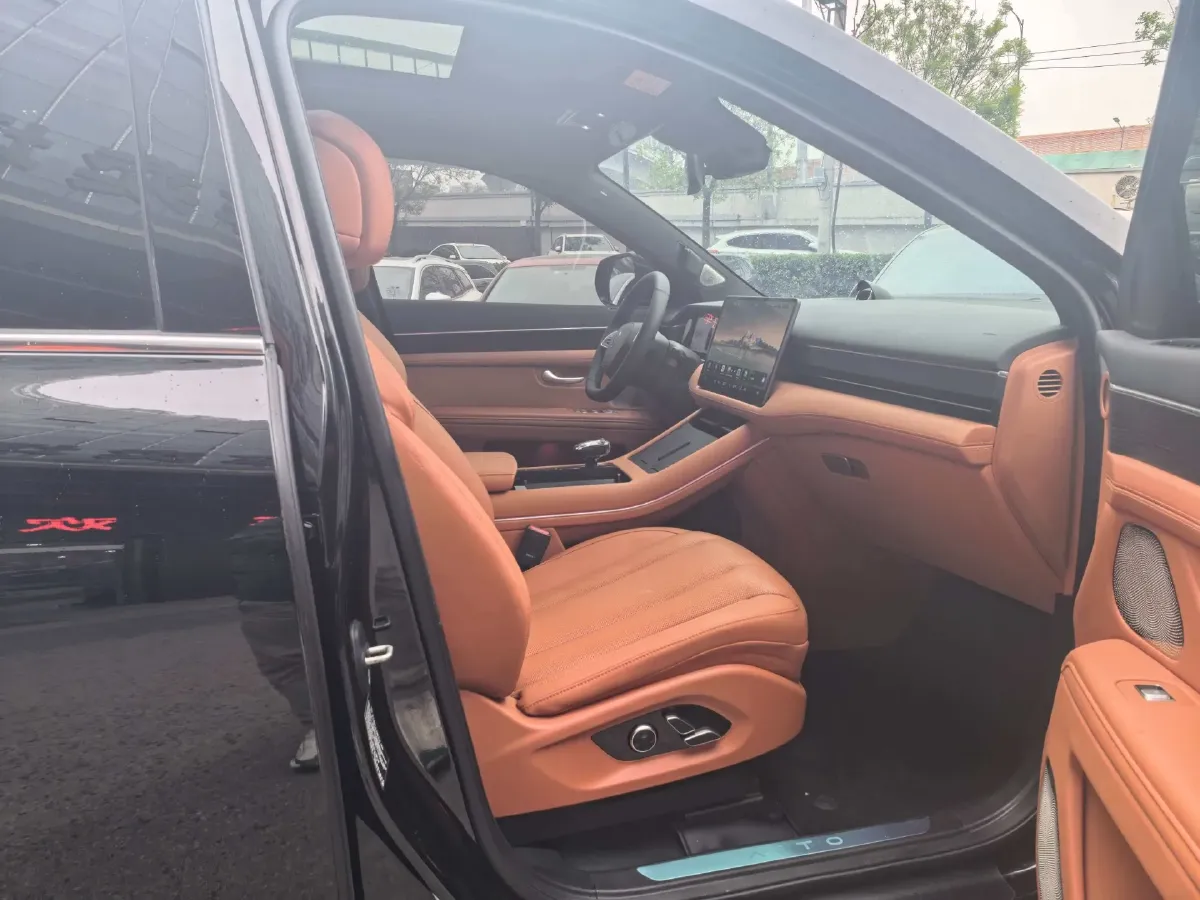 2024 AITO AITO M7 1.5T 152HP L4 REEV 42KWH,autocango,china used car exporter,china ev exporter,chinese used car exporter,chinese used ev exporter