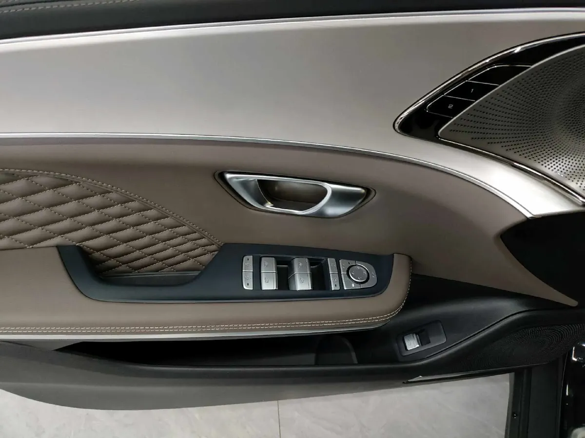 2024 BYD Han 1.5T 139HP L4 E-CVT PHEV 18.316KWH,autocango,china used car exporter,china ev exporter,chinese used car exporter,chinese used ev exporter