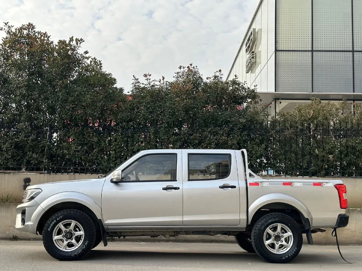 2021 Dongfeng RuiQi 2.4L 158HP L4 5MT,autocango,china used car exporter,china ev exporter,chinese used car exporter,chinese used ev exporter