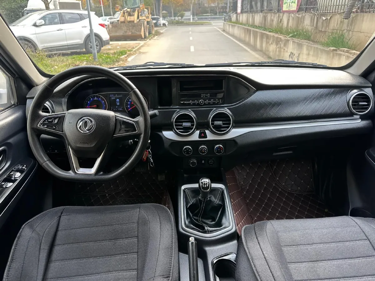 2021 Dongfeng RuiQi 2.4L 158HP L4 5MT,autocango,china used car exporter,china ev exporter,chinese used car exporter,chinese used ev exporter