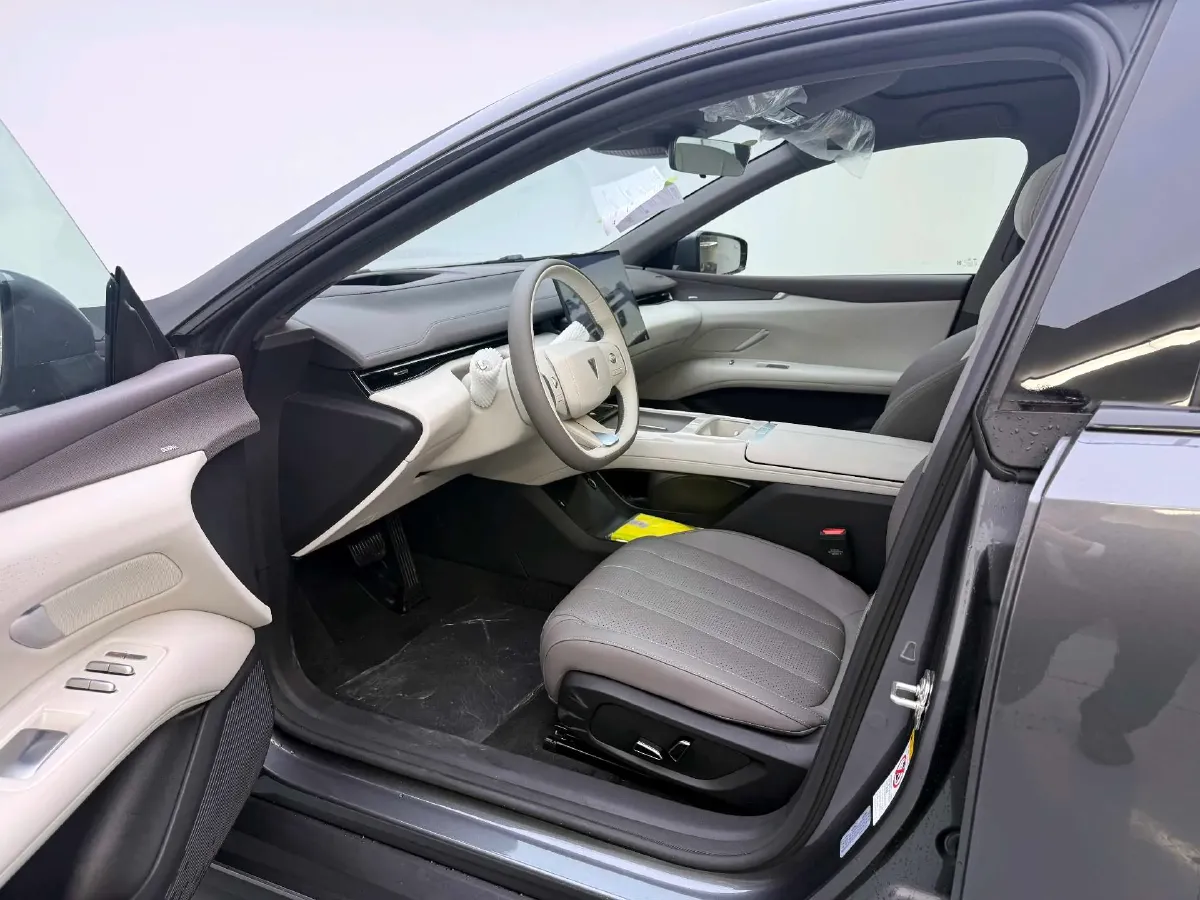 2026 Deepal L07 BEV,autocango,china used car exporter,china ev exporter,chinese used car exporter,chinese used ev exporter