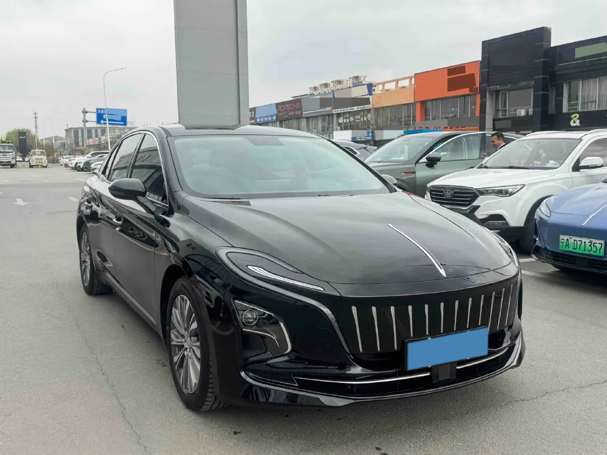2024 HongQi E-QM5 BEV 72KWH,autocango,china used car exporter,china ev exporter,chinese used car exporter,chinese used ev exporter