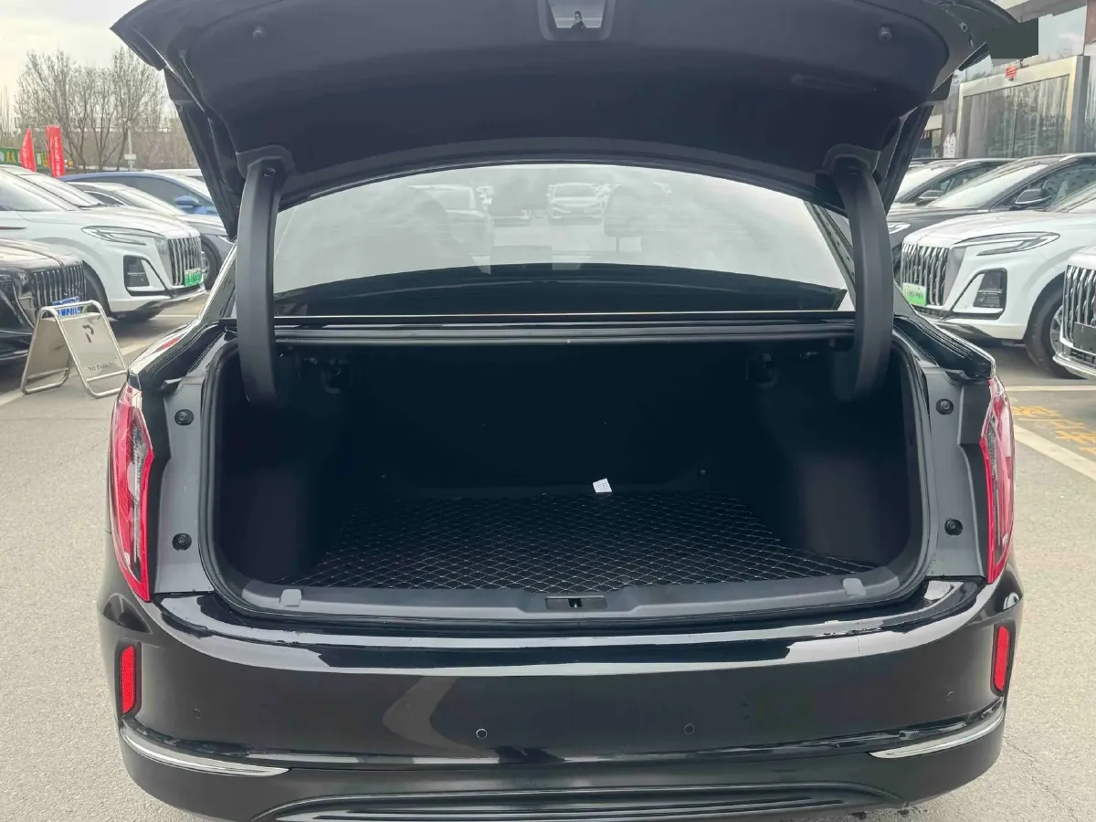 2024 HongQi E-QM5 BEV 72KWH,autocango,china used car exporter,china ev exporter,chinese used car exporter,chinese used ev exporter