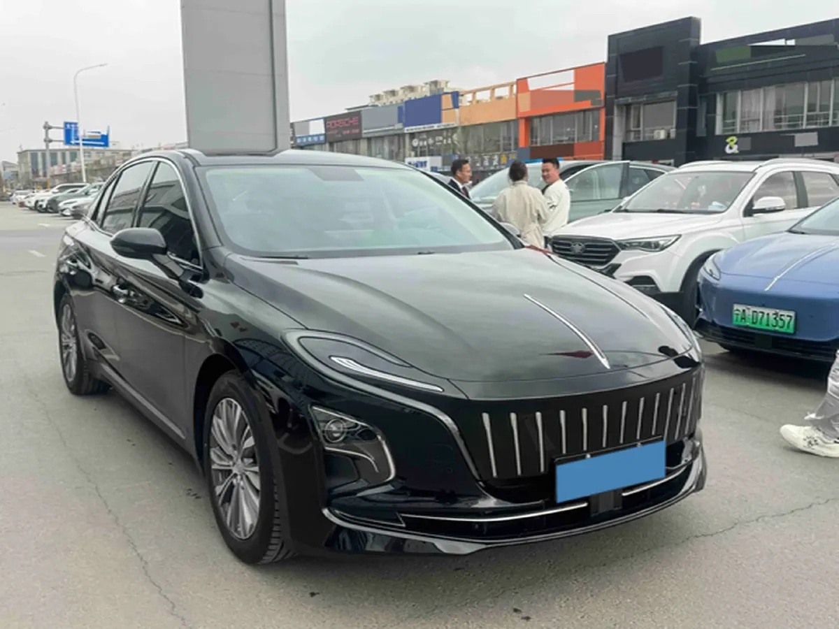 2024 HongQi E-QM5 BEV 72KWH,autocango,china used car exporter,china ev exporter,chinese used car exporter,chinese used ev exporter