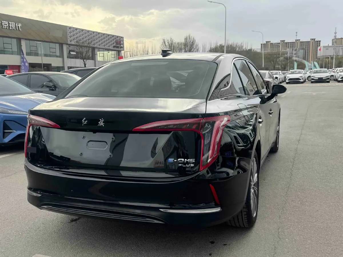 2024 HongQi E-QM5 BEV 72KWH,autocango,china used car exporter,china ev exporter,chinese used car exporter,chinese used ev exporter