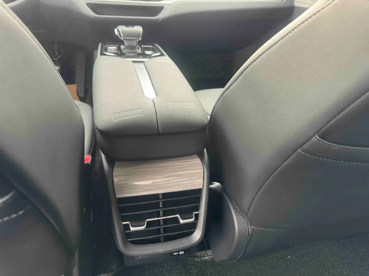 2024 HongQi E-QM5 BEV 72KWH,autocango,china used car exporter,china ev exporter,chinese used car exporter,chinese used ev exporter