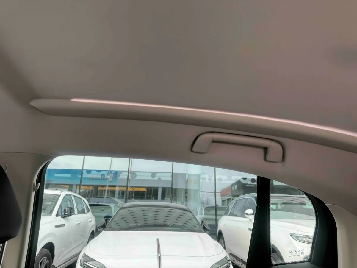 2024 HongQi E-QM5 BEV 72KWH,autocango,china used car exporter,china ev exporter,chinese used car exporter,chinese used ev exporter