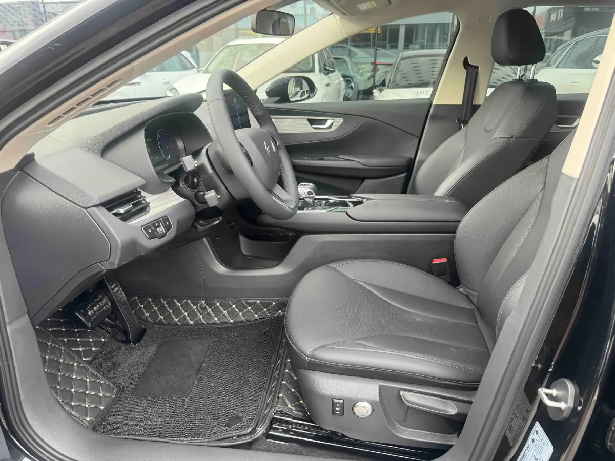 2024 HongQi E-QM5 BEV 72KWH,autocango,china used car exporter,china ev exporter,chinese used car exporter,chinese used ev exporter