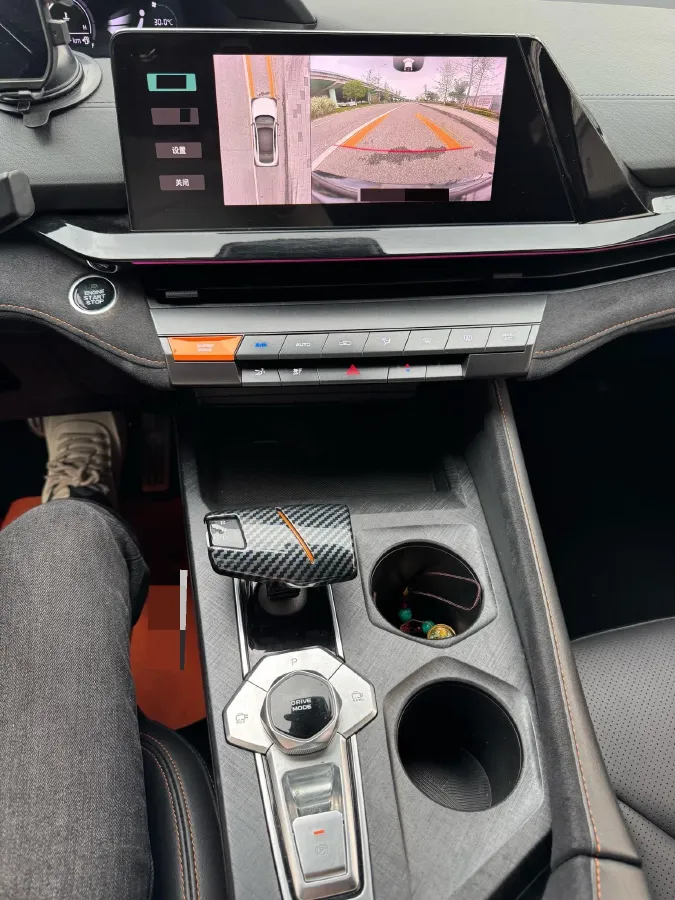 2022 ChangAn UNI-V 1.5T 188HP L4 7DCT,autocango,china used car exporter,china ev exporter,chinese used car exporter,chinese used ev exporter