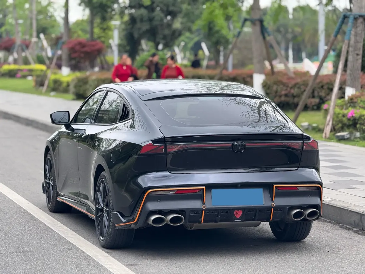 2022 ChangAn UNI-V 1.5T 188HP L4 7DCT,autocango,china used car exporter,china ev exporter,chinese used car exporter,chinese used ev exporter