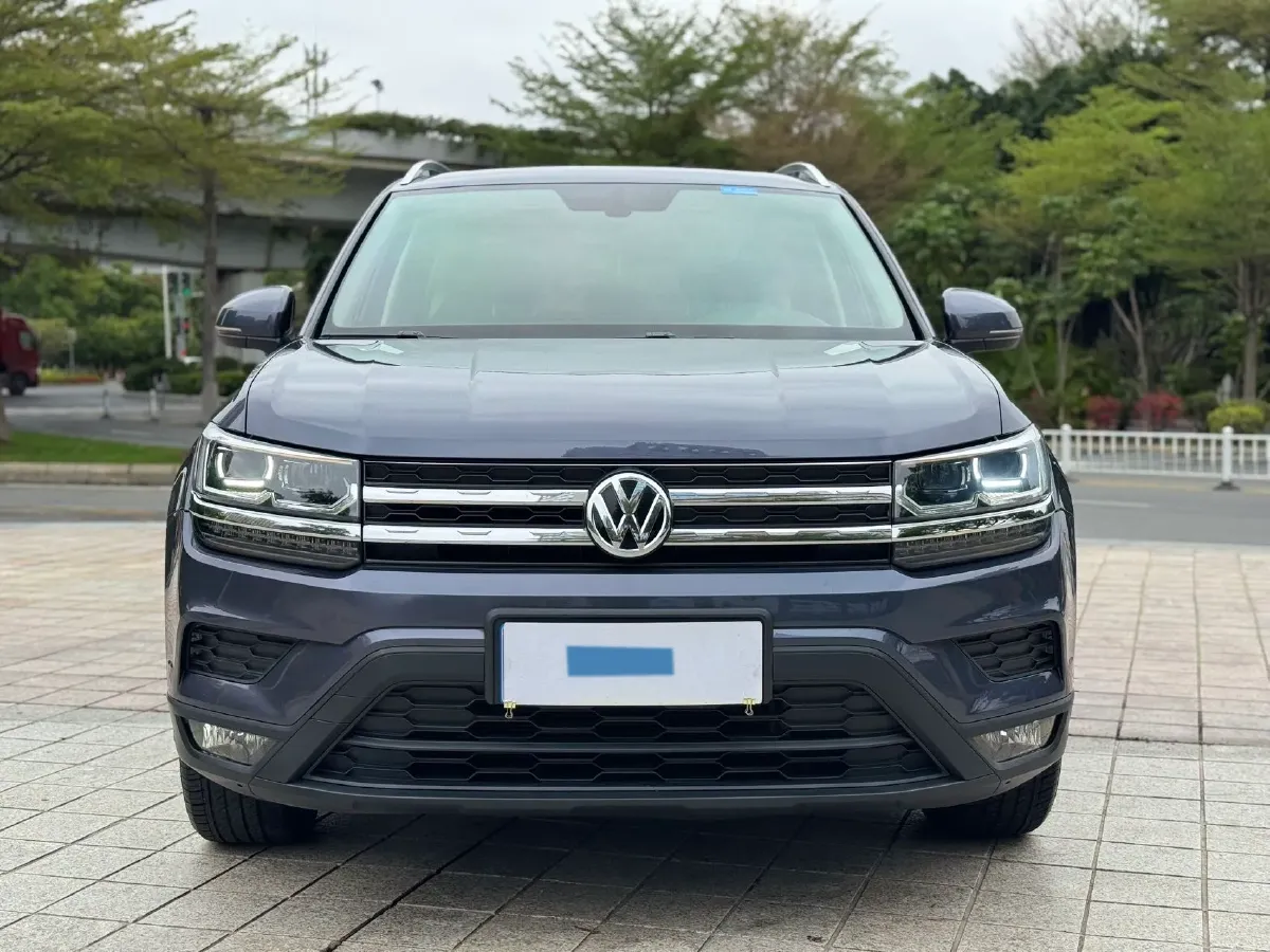 2019 MINI MINI 1.5T 102HP L3 7DCT,autocango,china used car exporter,china ev exporter,chinese used car exporter,chinese used ev exporter