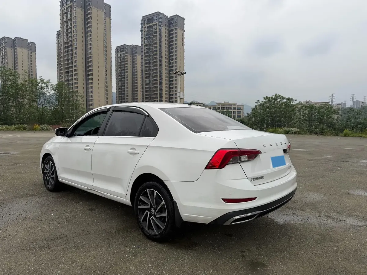 2020 Skoda Rapid 1.5L 112HP L4 6AT,autocango,china used car exporter,china ev exporter,chinese used car exporter,chinese used ev exporter