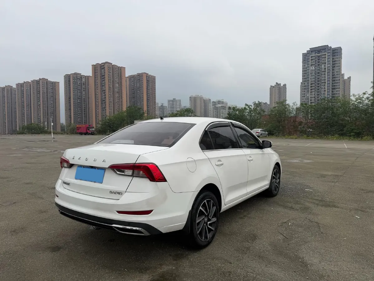 2020 Skoda Rapid 1.5L 112HP L4 6AT,autocango,china used car exporter,china ev exporter,chinese used car exporter,chinese used ev exporter