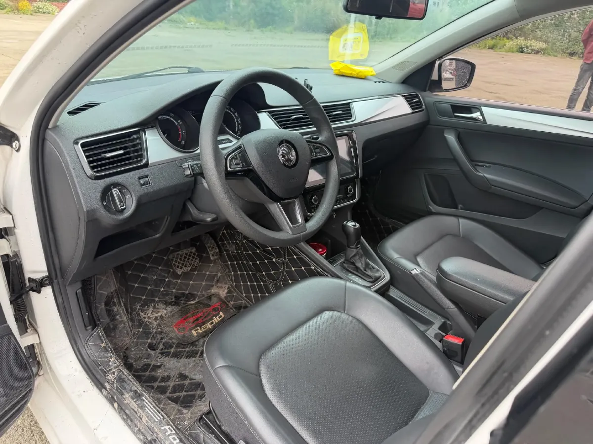 2020 Skoda Rapid 1.5L 112HP L4 6AT,autocango,china used car exporter,china ev exporter,chinese used car exporter,chinese used ev exporter