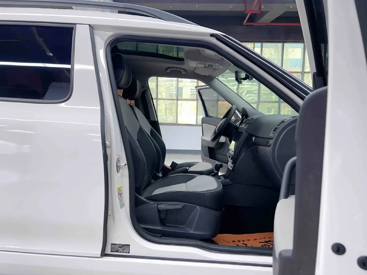 2017 Skoda Yeti 1.4T 150HP L4 7DCT,autocango,china used car exporter,china ev exporter,chinese used car exporter,chinese used ev exporter