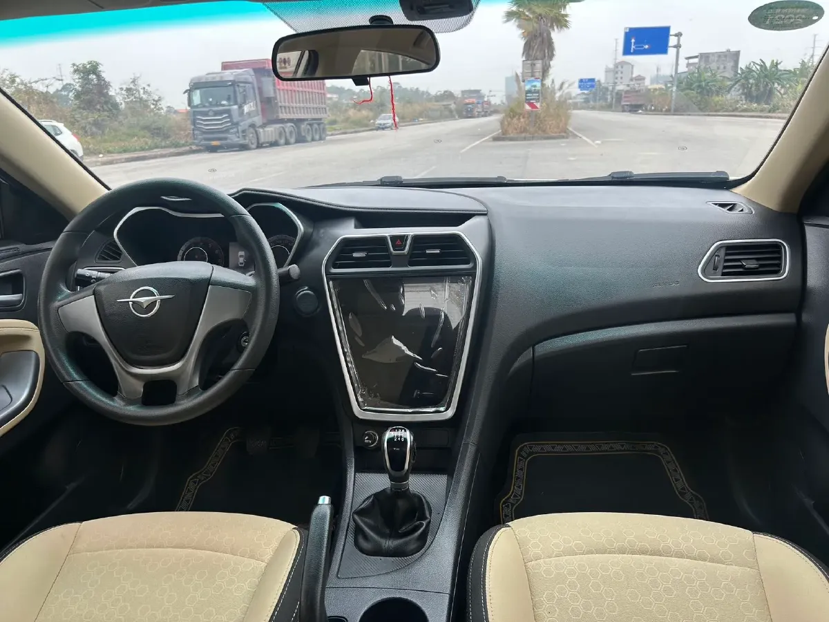 2017 HaiMa Family 1.6L 125HP L4 6MT,autocango,china used car exporter,china ev exporter,chinese used car exporter,chinese used ev exporter