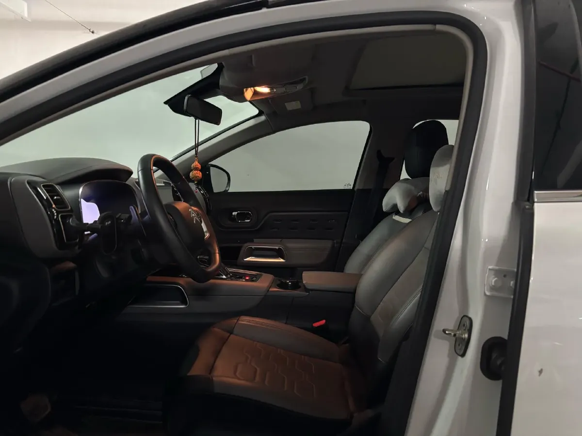 2021 Citroen C5 Aircross 1.6T 170HP L4 8AT,autocango,china used car exporter,china ev exporter,chinese used car exporter,chinese used ev exporter