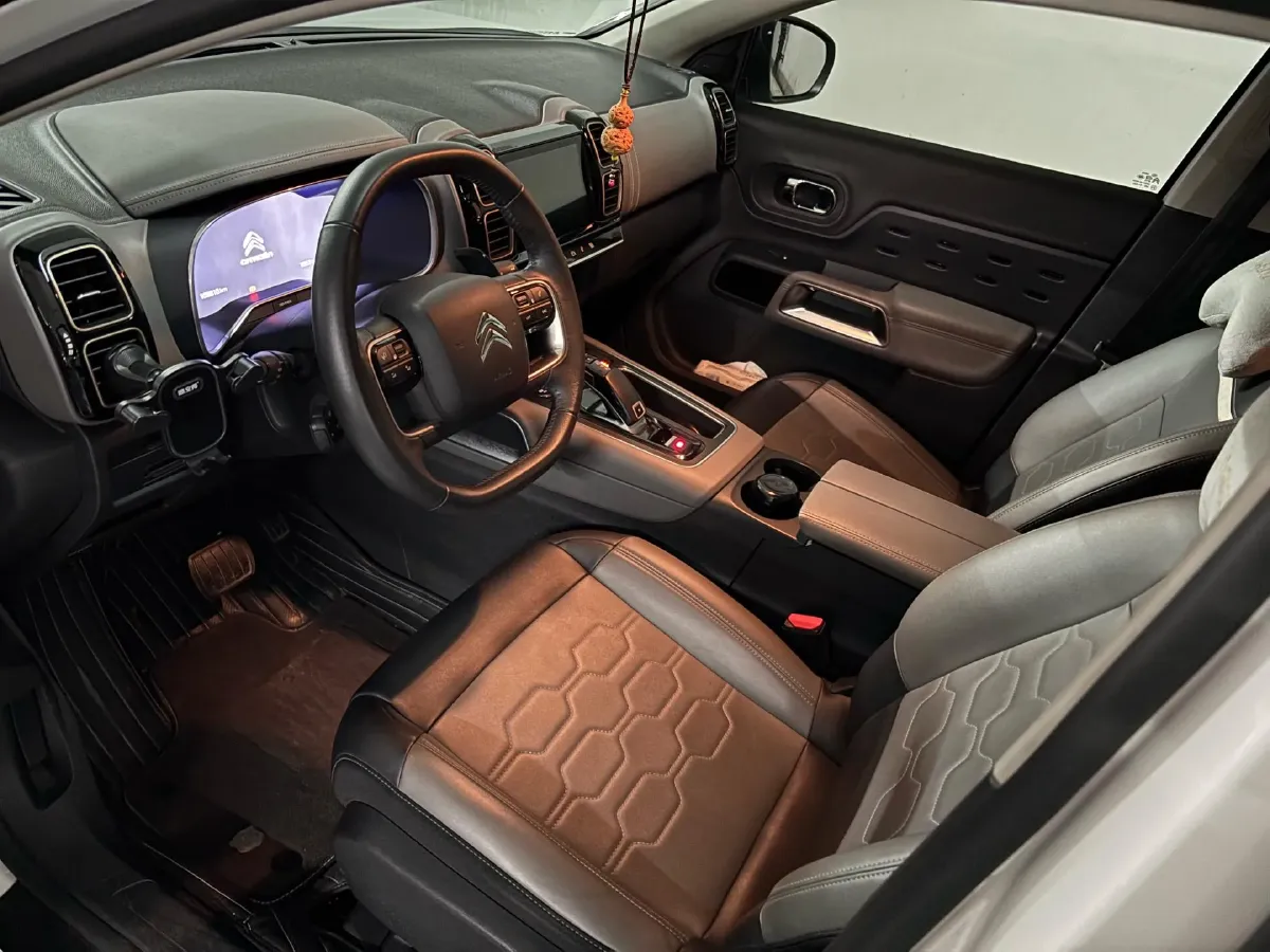 2021 Citroen C5 Aircross 1.6T 170HP L4 8AT,autocango,china used car exporter,china ev exporter,chinese used car exporter,chinese used ev exporter