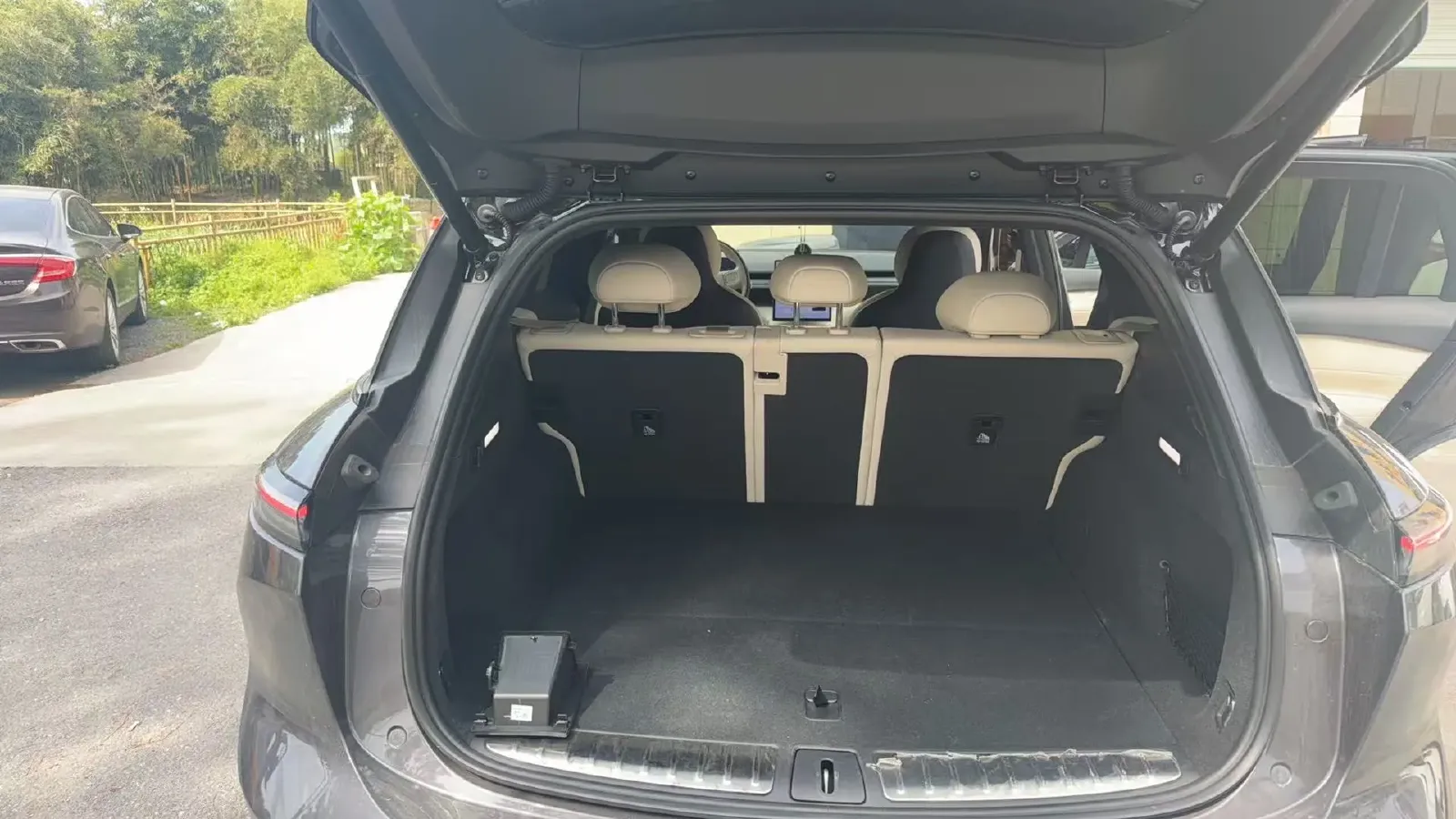 2022 NIO ES6 BEV 75KWH,autocango,china used car exporter,china ev exporter,chinese used car exporter,chinese used ev exporter