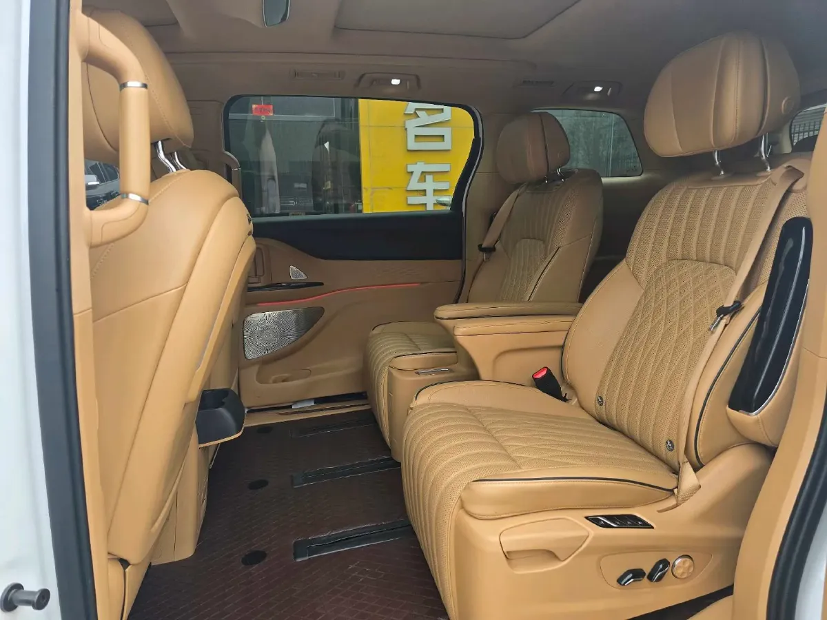 2022 Voyah Dream 1.5T 136HP L4 PHEV 25.57KWH,autocango,china used car exporter,china ev exporter,chinese used car exporter,chinese used ev exporter