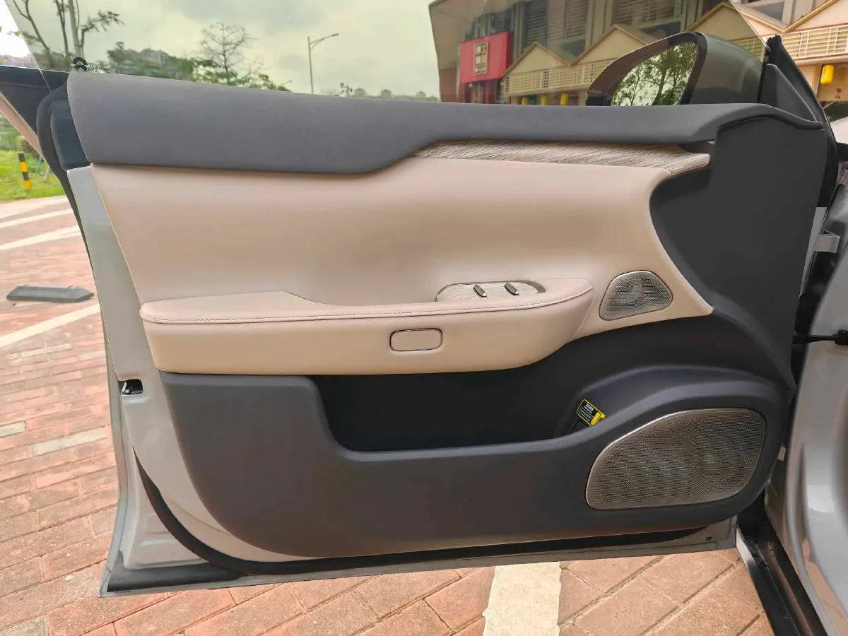 2021 Volkswagen ID.6 Crozz BEV 84.8KWH,autocango,china used car exporter,china ev exporter,chinese used car exporter,chinese used ev exporter